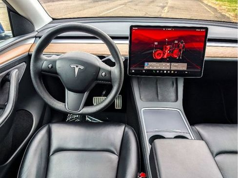 Used 2023 Tesla Model Y Performance AWD/4WD image 22