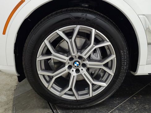 Used 2026 BMW X7 xDrive40i AWD/4WD image 15