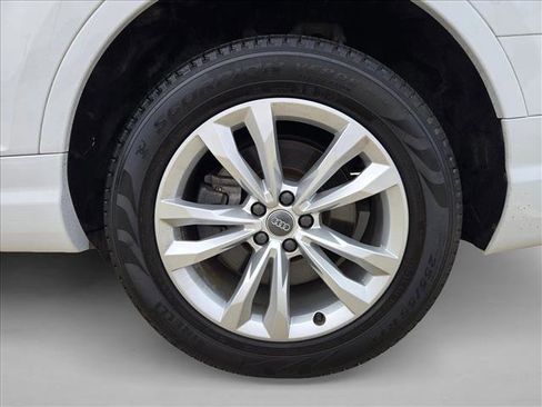Used 2017 Audi Q7 3.0T Premium image 24
