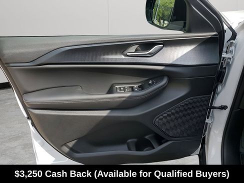 New 2025 Jeep Grand Cherokee Altitude AWD/4WD image 27