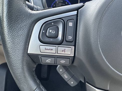 Used 2017 Subaru Legacy 2.5i Limited AWD/4WD image 18