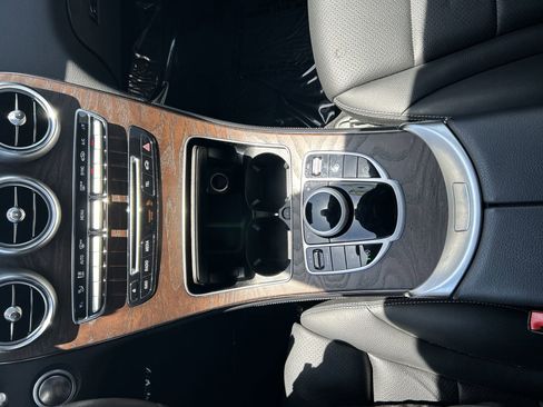 Used 2018 Mercedes-Benz GLC 300 image 22