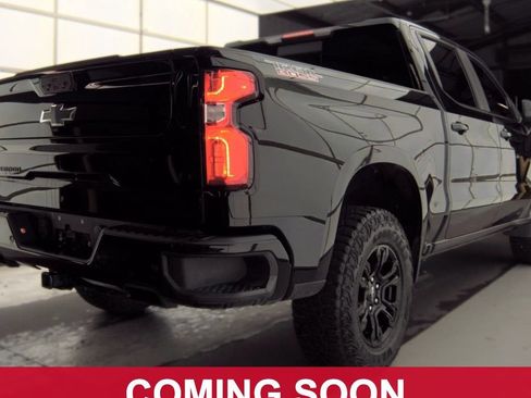Used 2021 Chevrolet Silverado 1500 LT Trail Boss w/ LT Trail Boss Premium Package AWD/4WD image 4