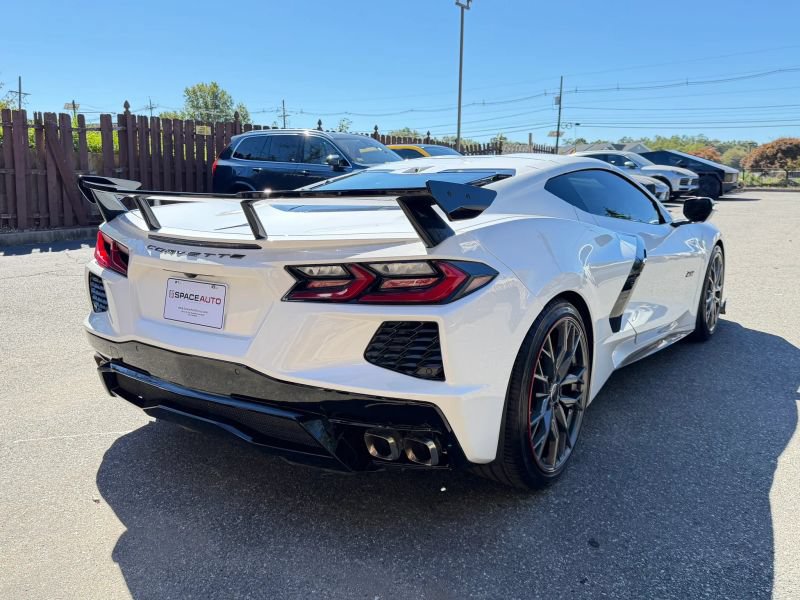 Used 2023 Chevrolet Corvette Stingray Premium Cpe w/ Z51 Performance Package RWD image 6