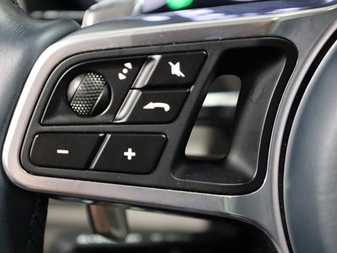 Certified 2023 Porsche Cayenne Coupe image 27