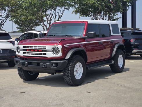 Used 2026 Ford Bronco Heritage Edition AWD/4WD image 2