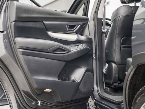 Used 2022 Subaru Ascent Limited image 37