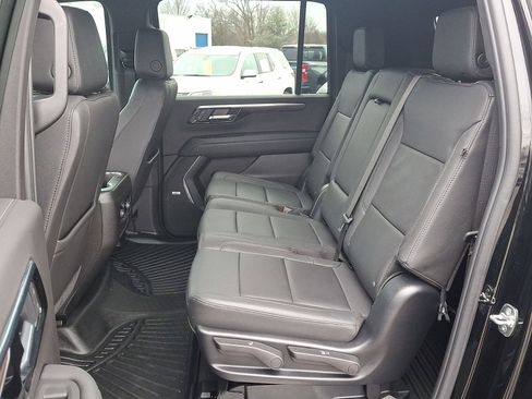 Certified 2025 Chevrolet Suburban LT w/ Comfort Package image 20