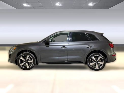 Certified 2023 Audi Q5 2.0T Premium Plus w/ Premium Plus Package image 2