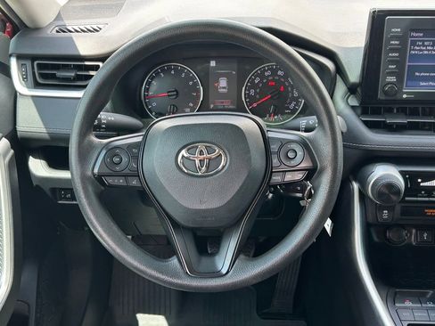 Used 2022 Toyota RAV4 LE FWD image 34