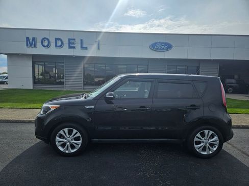 Used 2014 Kia Soul + FWD image 1