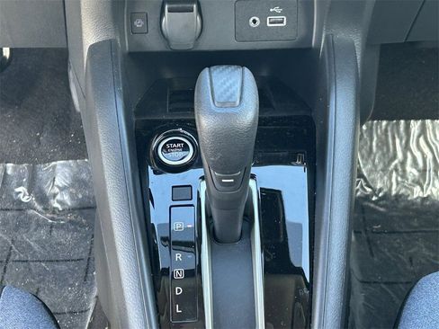 Used 2025 Nissan Versa SV w/ Trunk Package image 17