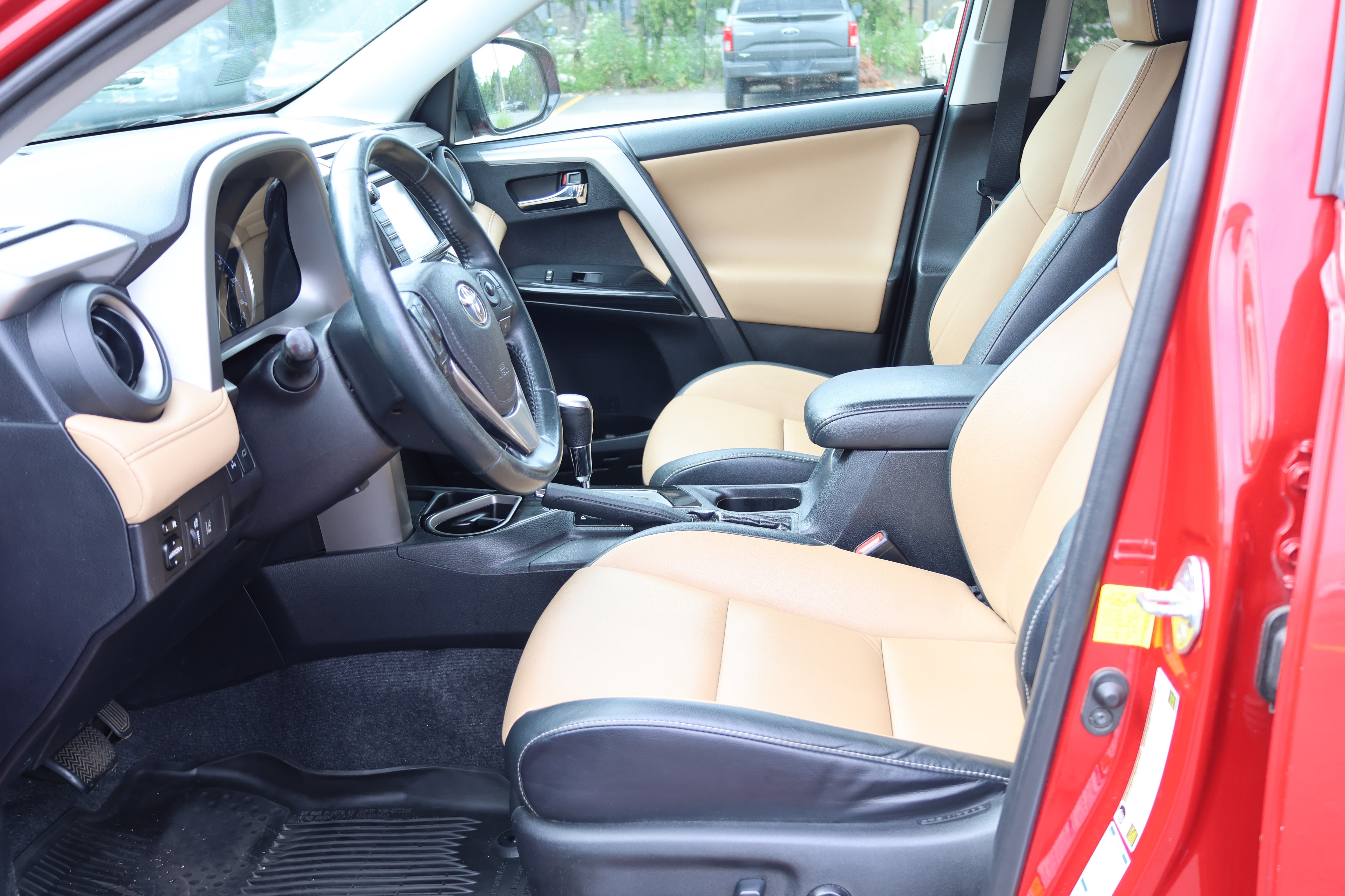 Used 2016 Toyota RAV4 Limited AWD/4WD image 20