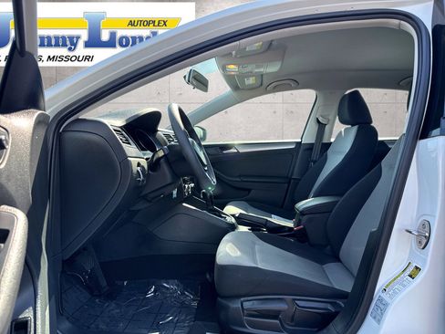 Used 2018 Volkswagen Jetta S w/ Cold Weather Package image 10