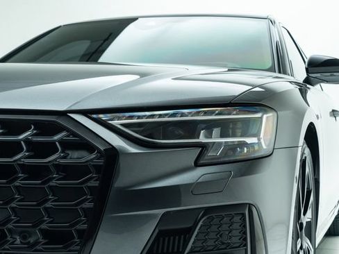 Used 2025 Audi S8 AWD/4WD image 11