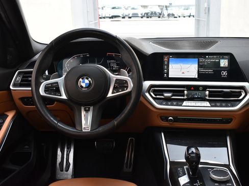 Used 2021 BMW 330i w/ M Sport Package image 31