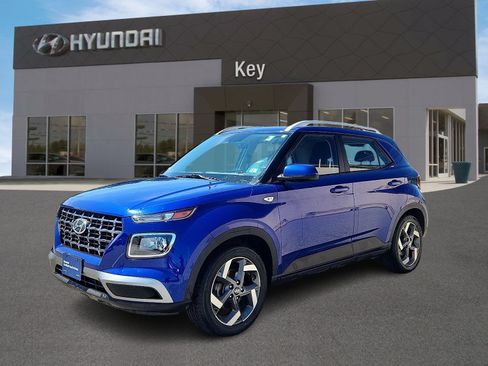 Certified 2023 Hyundai Venue SEL w/ Cargo Package FWD image 7