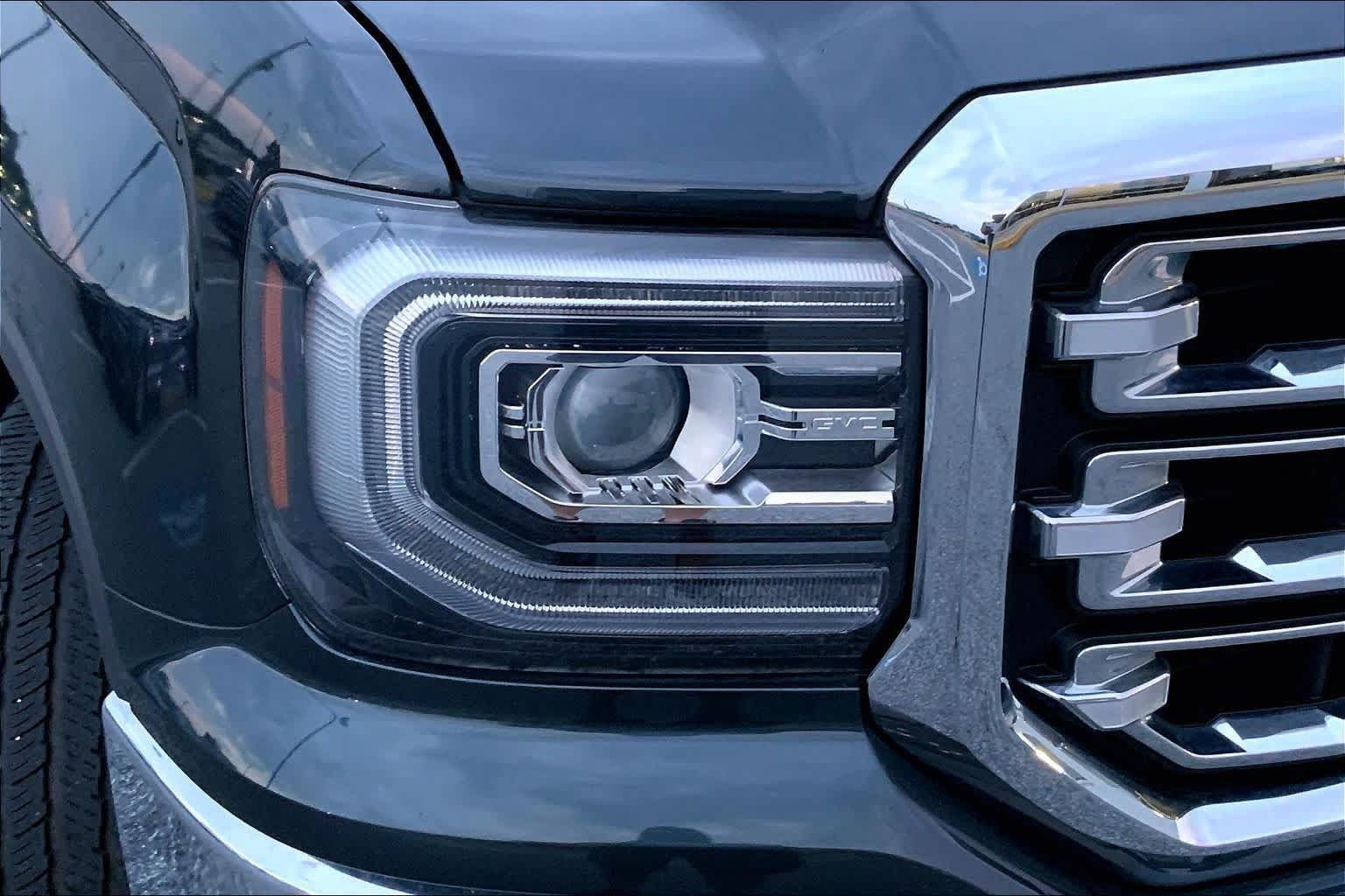 Used 2018 GMC Sierra 1500 SLT AWD/4WD image 26