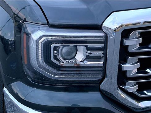 Used 2018 GMC Sierra 1500 SLT AWD/4WD image 26