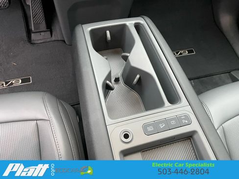 Used 2025 Kia EV9 Light Long Range image 26