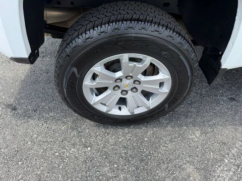 Used 2022 Chevrolet Colorado LT w/ Fleet Safety Package RWD image 39