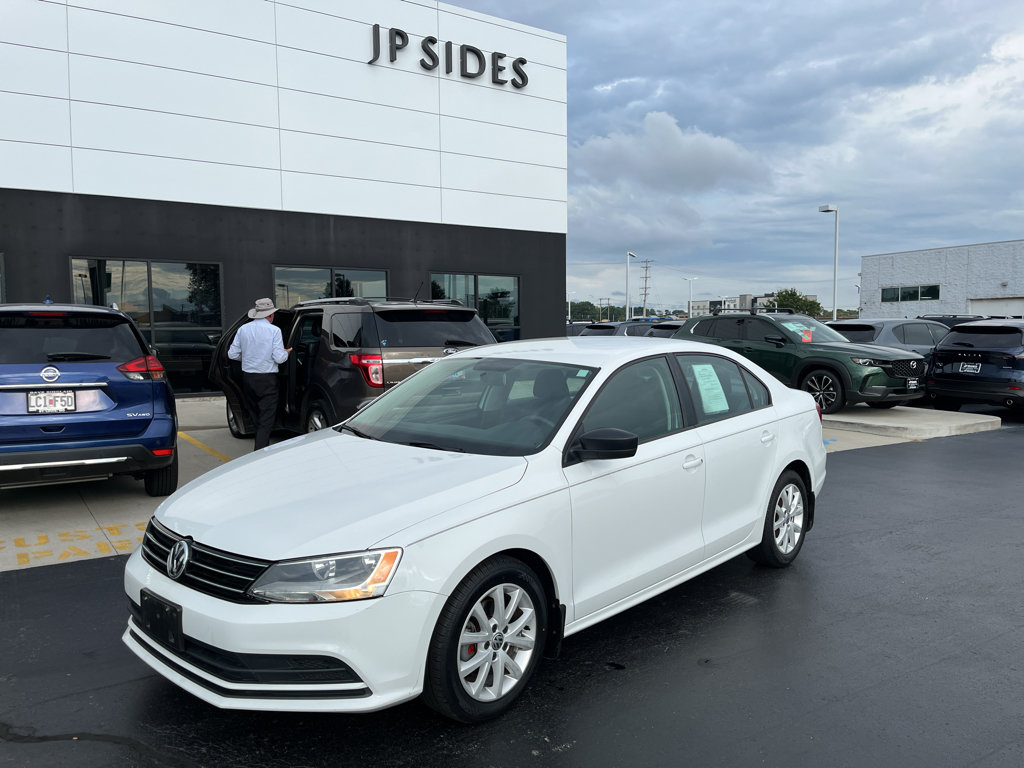 Used 2015 Volkswagen Jetta SE FWD image 1