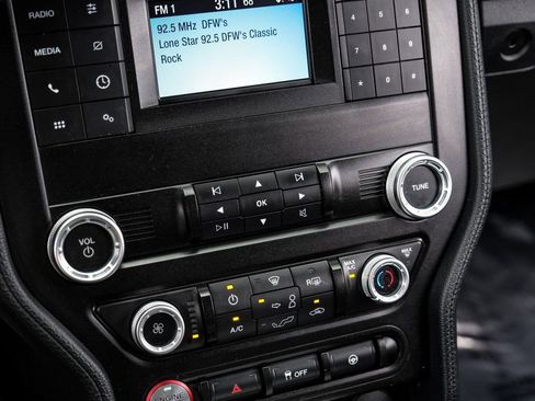 Used 2022 Ford Mustang GT RWD image 22