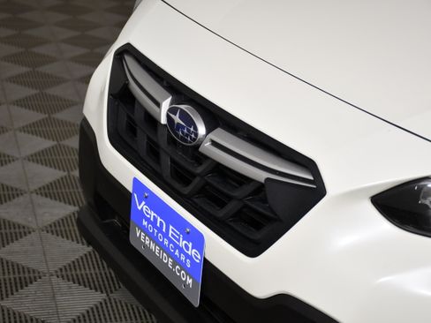Used 2022 Subaru Crosstrek 2.0i Premium AWD/4WD image 11