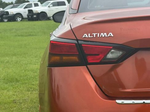 Used 2020 Nissan Altima 2.5 SR FWD image 30