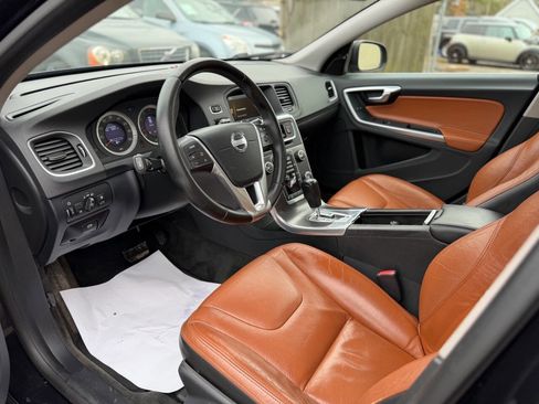 Used 2011 Volvo S60 T6 image 10