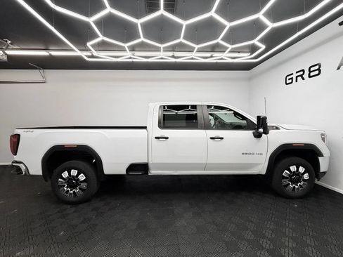 Used 2023 GMC Sierra 2500 Pro w/ Fleet Convenience Package AWD/4WD image 9