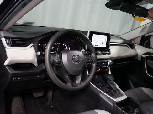 Used 2024 Toyota RAV4 XLE w/ Convenience Package AWD/4WD image 7