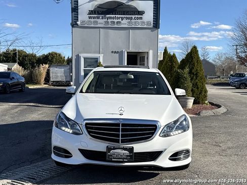 Used 2014 Mercedes-Benz E 350 4MATIC Sedan image 2