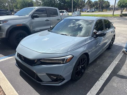 Used 2023 Honda Civic Sport image 2