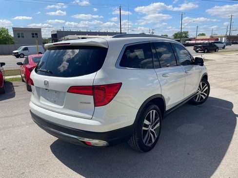 Used 2018 Honda Pilot Touring image 4