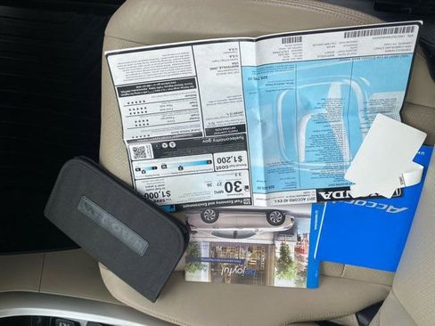 Used 2017 Honda Accord EX-L image 21