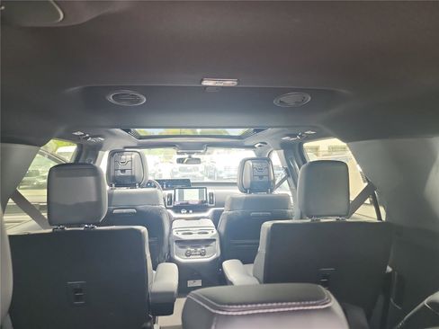 New 2026 Ford Expedition Max Platinum image 22