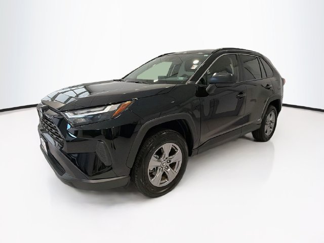 Certified 2025 Toyota RAV4 LE AWD/4WD image 3