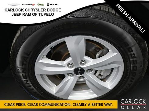 Used 2023 Kia Sorento LX image 54