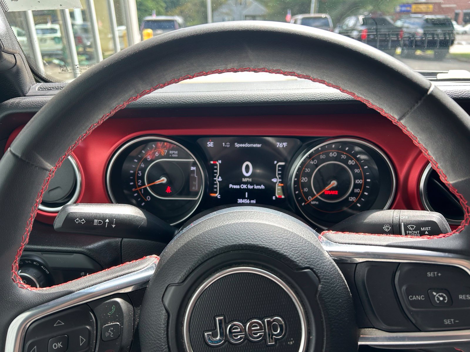 Used 2023 Jeep Gladiator Rubicon AWD/4WD image 15