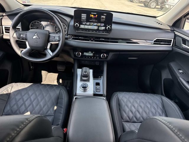 Used 2022 Mitsubishi Outlander SEL FWD image 18