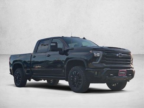 New 2026 Chevrolet Silverado 2500 High Country w/ High Country Premium Package AWD/4WD image 3