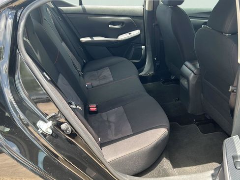 Used 2025 Nissan Sentra SR w/ Midnight Edition FWD image 20