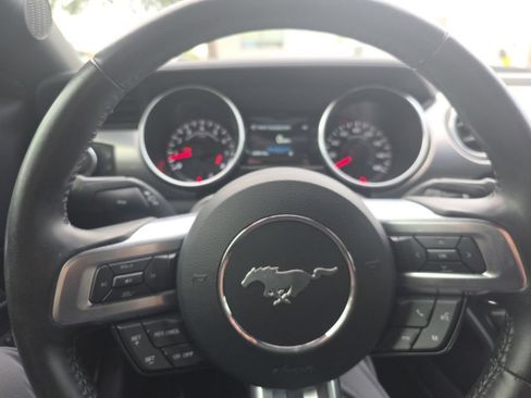 Used 2019 Ford Mustang GT RWD image 14