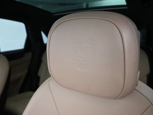 Certified 2024 Porsche Cayenne AWD/4WD image 11