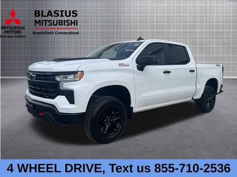 Used 2024 Chevrolet Silverado 1500 LT Trail Boss w/ Protection Package AWD/4WD image 4
