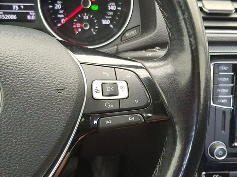 Used 2017 Volkswagen Passat 1.8T SE w/ SE Lighting Package image 18
