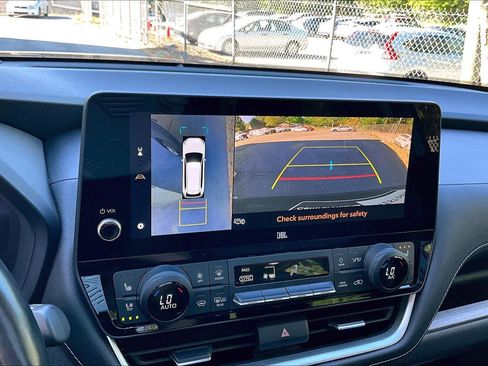 Used 2024 Toyota Grand Highlander Platinum image 27