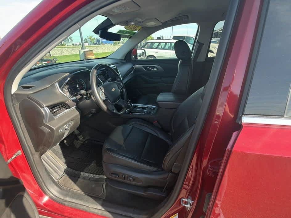 Used 2021 Chevrolet Traverse Premier AWD/4WD image 12