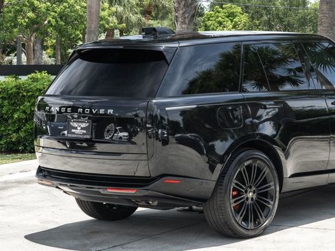Used 2024 Land Rover Range Rover SE AWD/4WD image 7